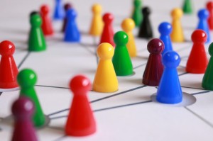 第一攻略“开心跑得快怎么看别人有没有用挂”[分析辅助教程]